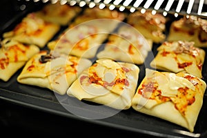 Healthy buns in home oven