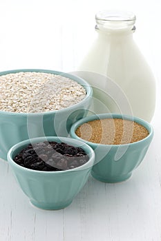 Healthy and delicious oatmeal ingredients