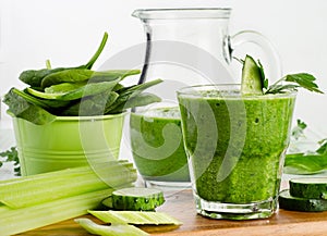 Healthy green smoothie