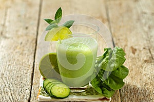 Healthy green smoothie