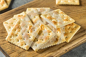 Healthy Homemade Saltine Soda Crackers