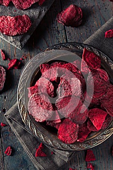 Healthy Purple Baked Beet Chips