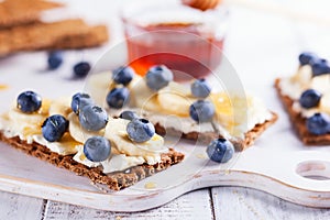 Healthy sandwiches with berry