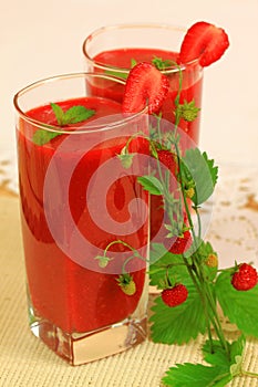 Healthy smoothies made of strawberries
