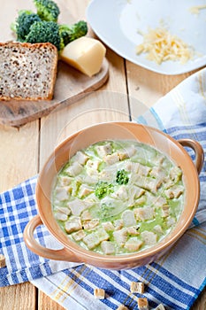 Healthy spring broccoli soup