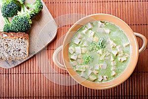 Healthy spring broccoli soup
