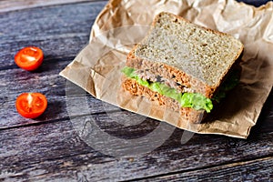 Healty Tuna wholegrain bread sandwich