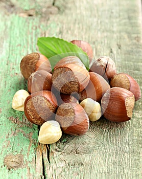 Heap hazelnuts (filberts)