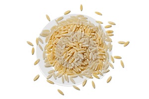 Heap of raw orzo pasta