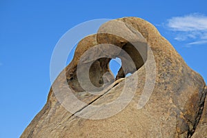 Heart Arch in the Alabama Hills west of Lone Pine, USA