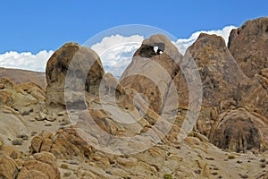 Heart Arch in the Alabama Hills west of Lone Pine, USA