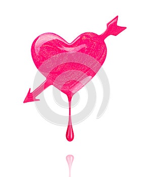 Herz Pfeil gemacht aus rosa nagelpolitur 