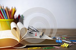 Heart book, Pages of book curved into a heart shape