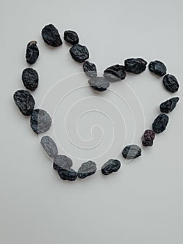 heart of dry dark raisins sultanas