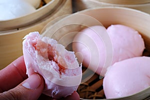 Heart shape streamed Chinese buns, Dim Sum for valentine days