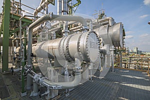 Heat exchanger in refinery plant