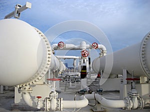 Heat exchangers in a refinery