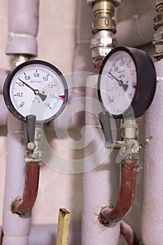 Heat metering : heat meters, meters of heat in the house. engine