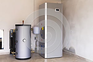 Heat pump air - water for heating