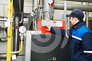 Heating engineer repairman