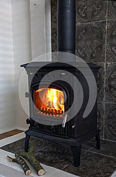 heating fireplace energy alternative system old-fashioned flame warm house