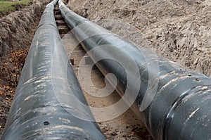 Heating pipe with isolation