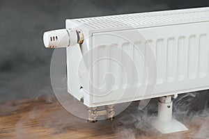 Heating radiator with warm steam