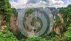 Heaven Pillar Hallelujah Mountain in Zhangjiajie