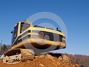 Heavy duty construction equipment