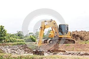 Heavy duty excavator