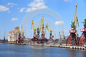 Heavy harbour jib cranes.