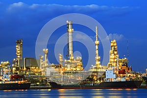 Heavy industry land scape of petrochemical refinery