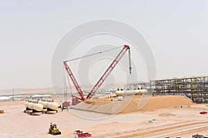 Heavy lifting on Oil & Gas construction site