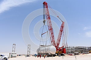 Heavy lifting on Oil & Gas construction site