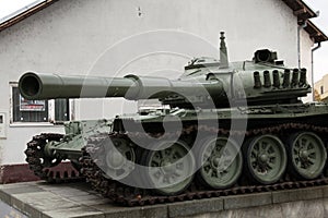 Heavy tank T-80 photo