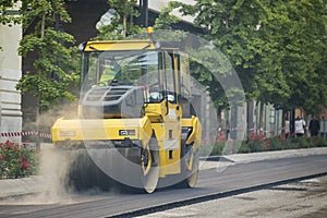 Heavy Vibration roller compactor at asphalt pavement