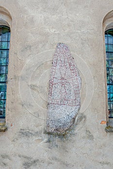 Heda church runestones