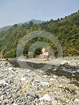 Hedakhan heerakhand baba uttarakhand uttaranchal nature forest mountain lush green trees river pebbles stones rocks temple caves