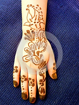 Heena Mehdi Design