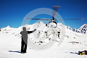 Heli-Skiing img