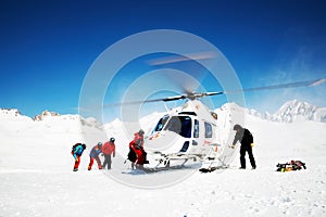 Heli-Skiing