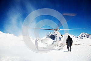 Heli-Skiing