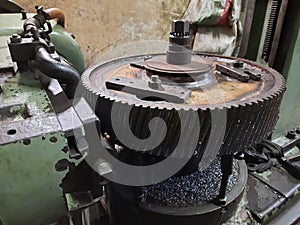 Helical Gear cutting system on Gear hobbing machine