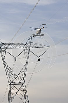 Helicopter High lines construc