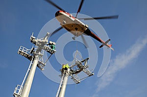 Helicopter mounting (wire-rope pulley battery)