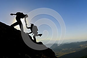 Help and support at the summit climbers