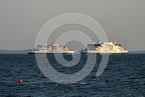 Ferries between Helsingborg and HelsingÃÂ¸r trafficing Ãâresund..