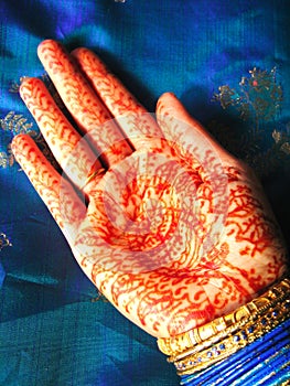 Henna hand
