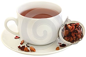 Herbal tea of roselle, rose hips and apple