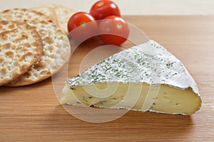 Herbed brie and crackers